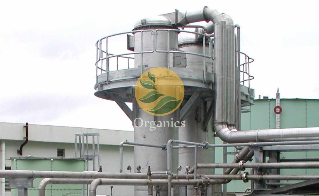 Chemical mixing tank and dosing pumps used to prepare oxidant solution for scrubbing