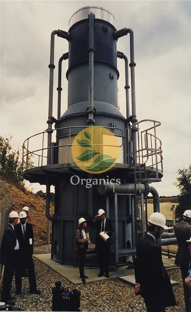Enclosed MC Class flare stack with insulated combustion chamber
