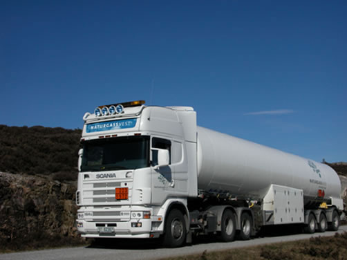 LNG road tanker used for transporting liquefied stranded gas