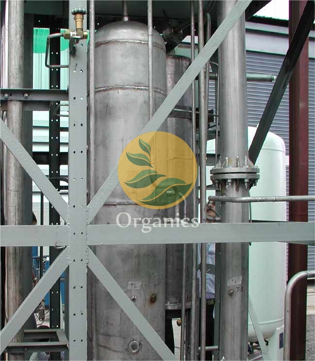 Mobile methane liquefaction skid with piping, valves, and compressor units